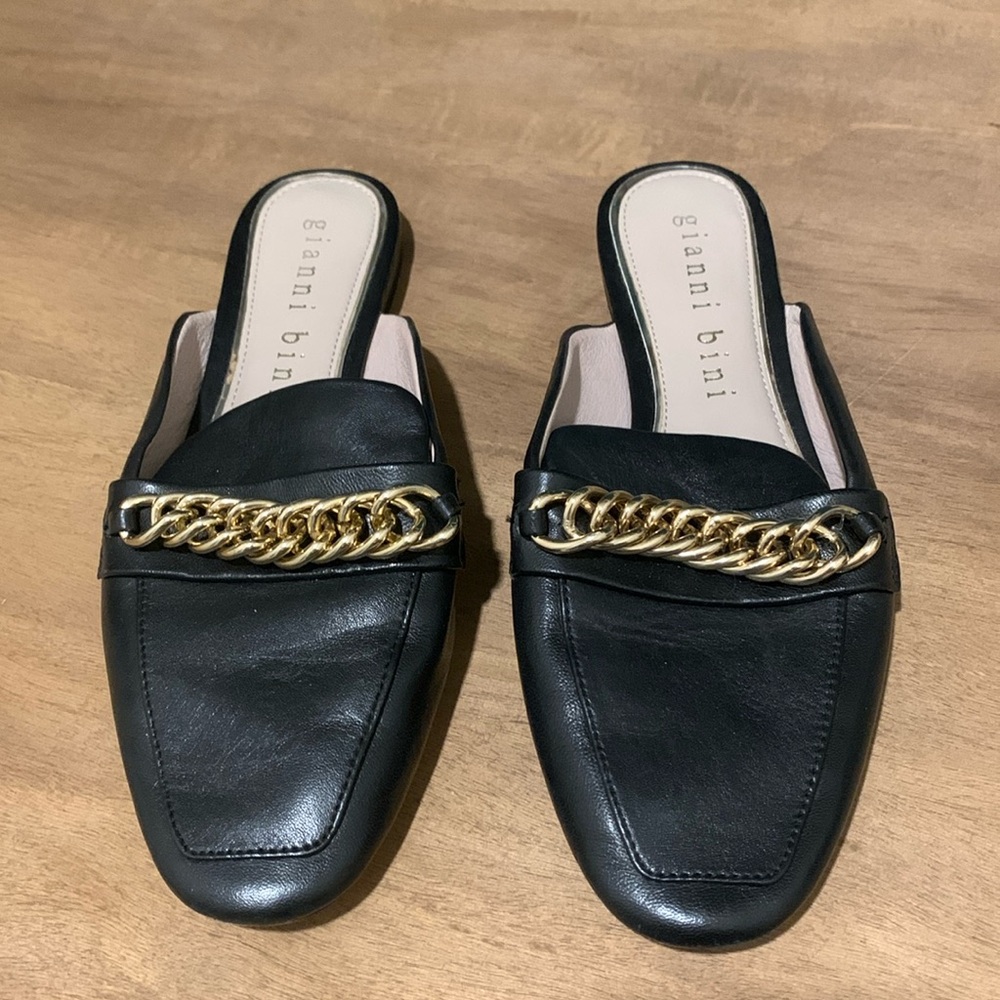 Dressy sandals !